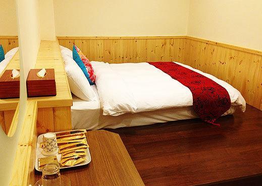 Sun Moon Lake Crystal B&B Nantou Chambre photo